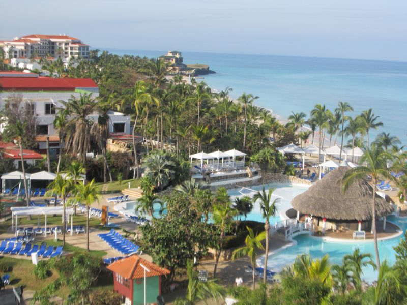 Area west of the hotel where the beach is located 